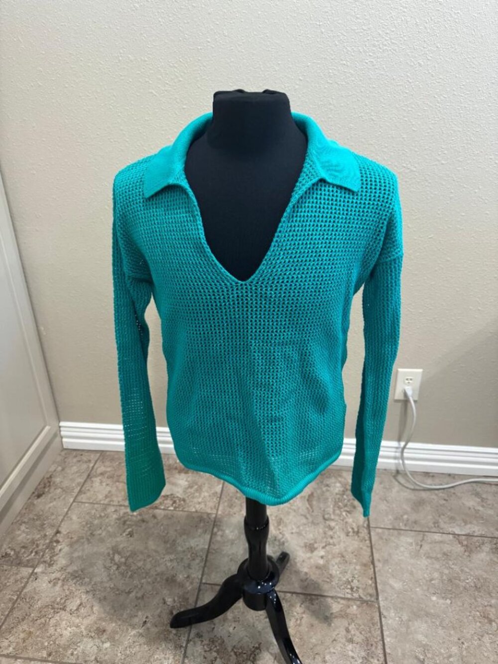 Gap Green Long Sleeve open weave vneck sweater